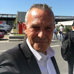 Frank Hennemann   弗兰克 海纳曼