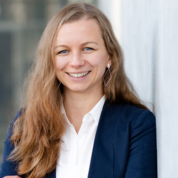 Dr. Eva Bracht
