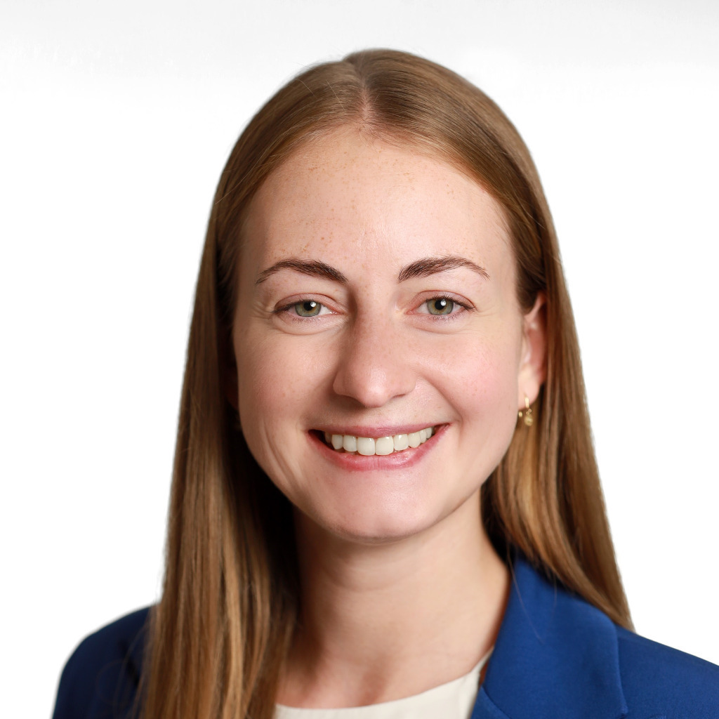 Amrei Asmus Senior Care Specialist Finance Contracting Hays XING