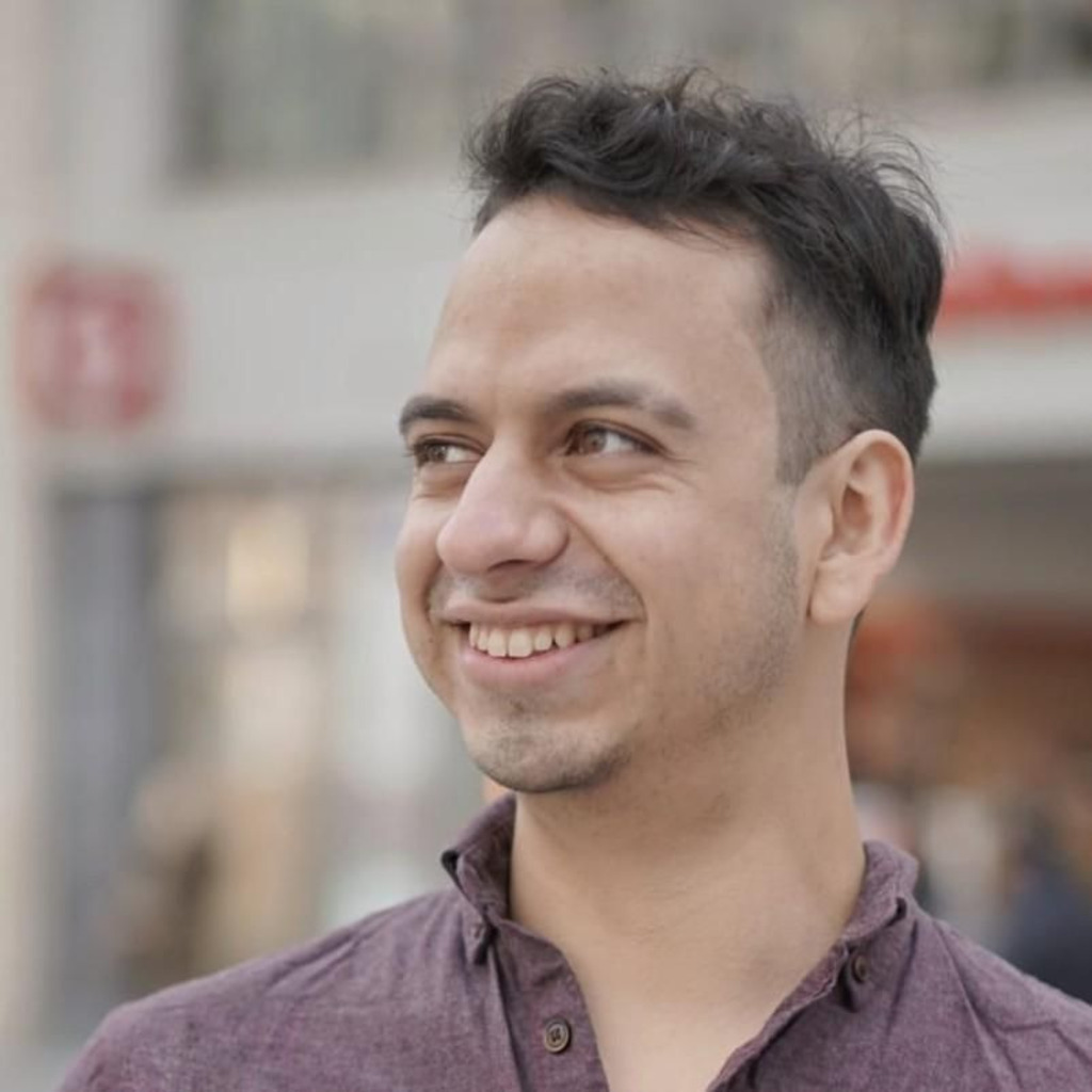 Juan M. Lorenzana A. Social Economics Universität Hamburg XING