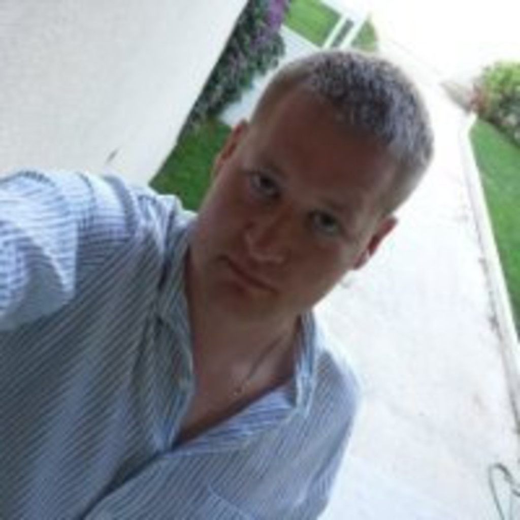 Jevgenijs Kucerenko President and CEO Social Print XING