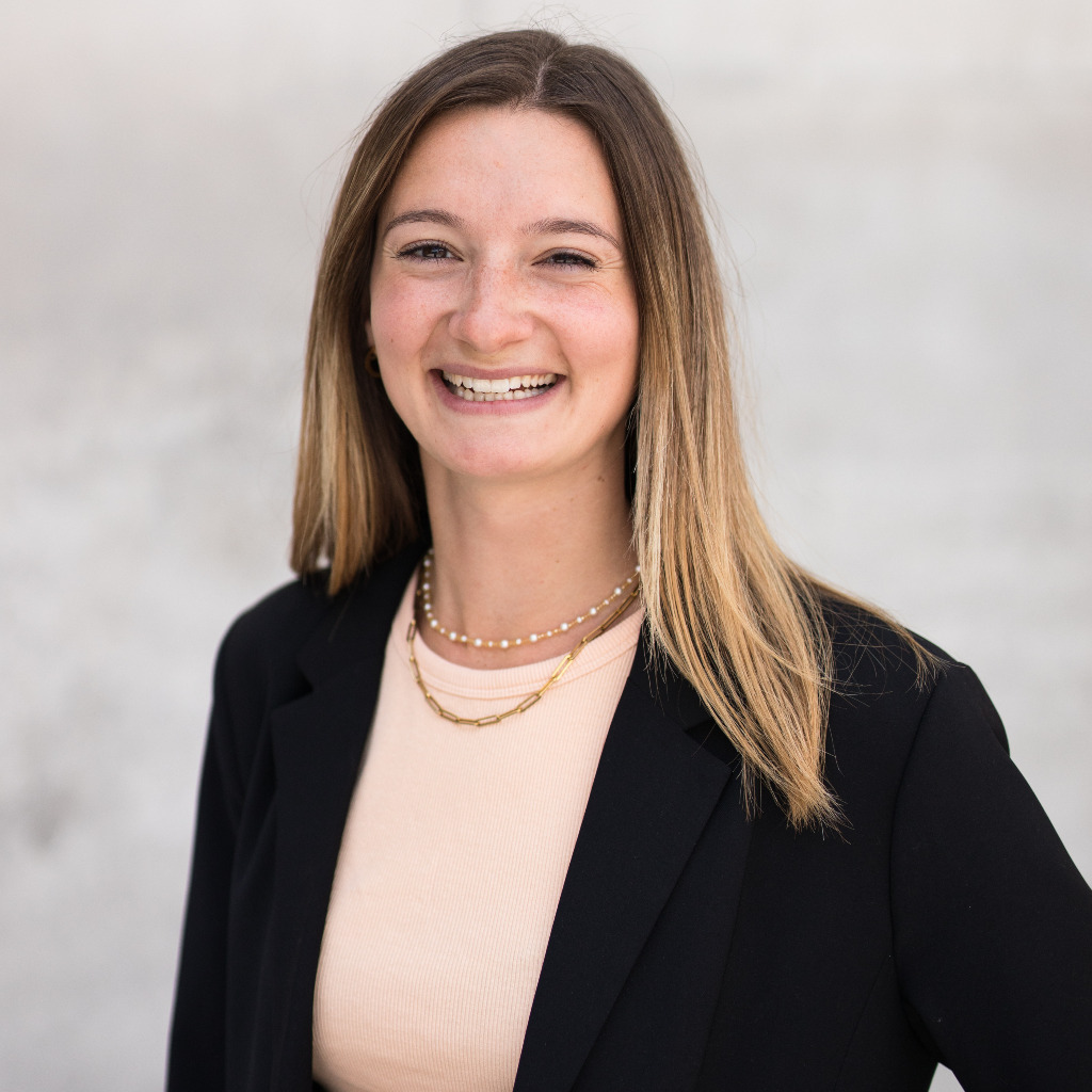 Nelly Schmieder Security Consultant c.cure GmbH XING