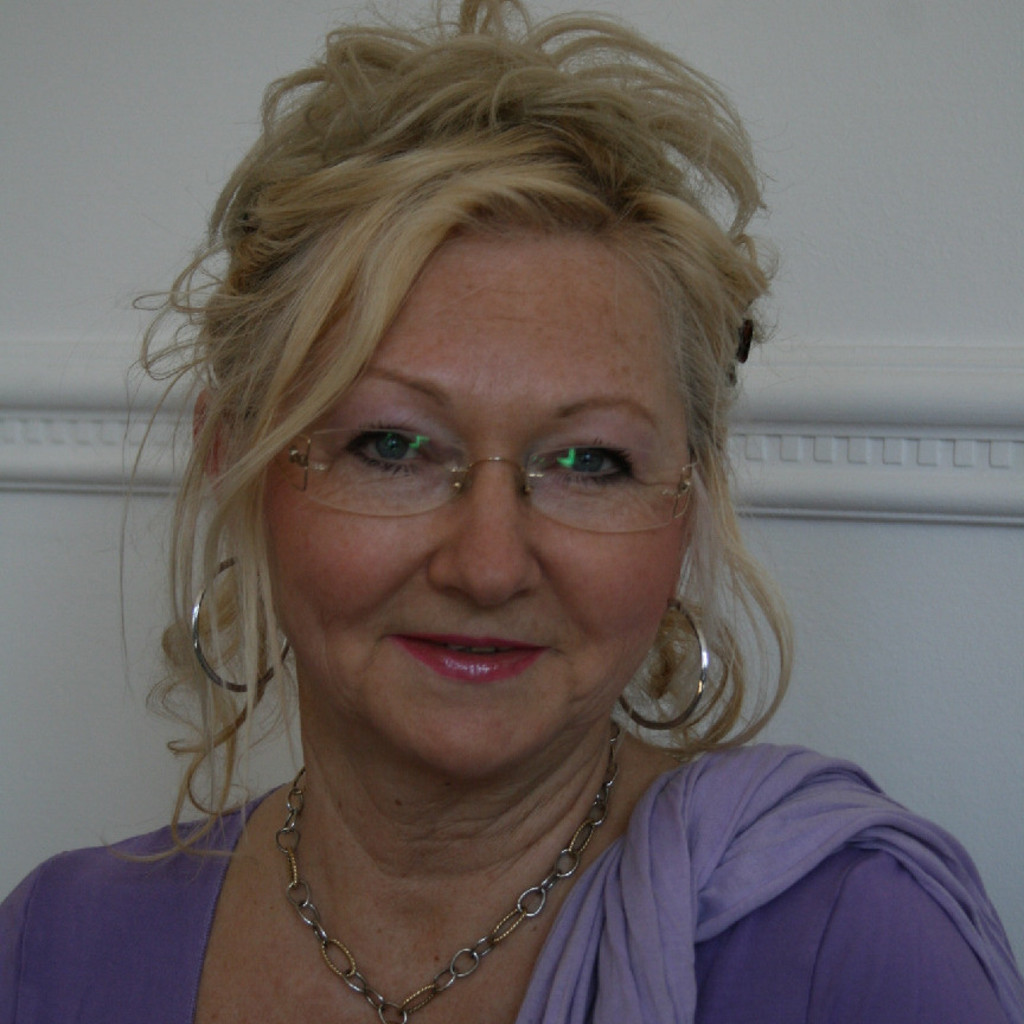 Social Media Profilbild Ella Bernhardt Berlin