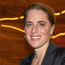 Dr. Michaela Roland