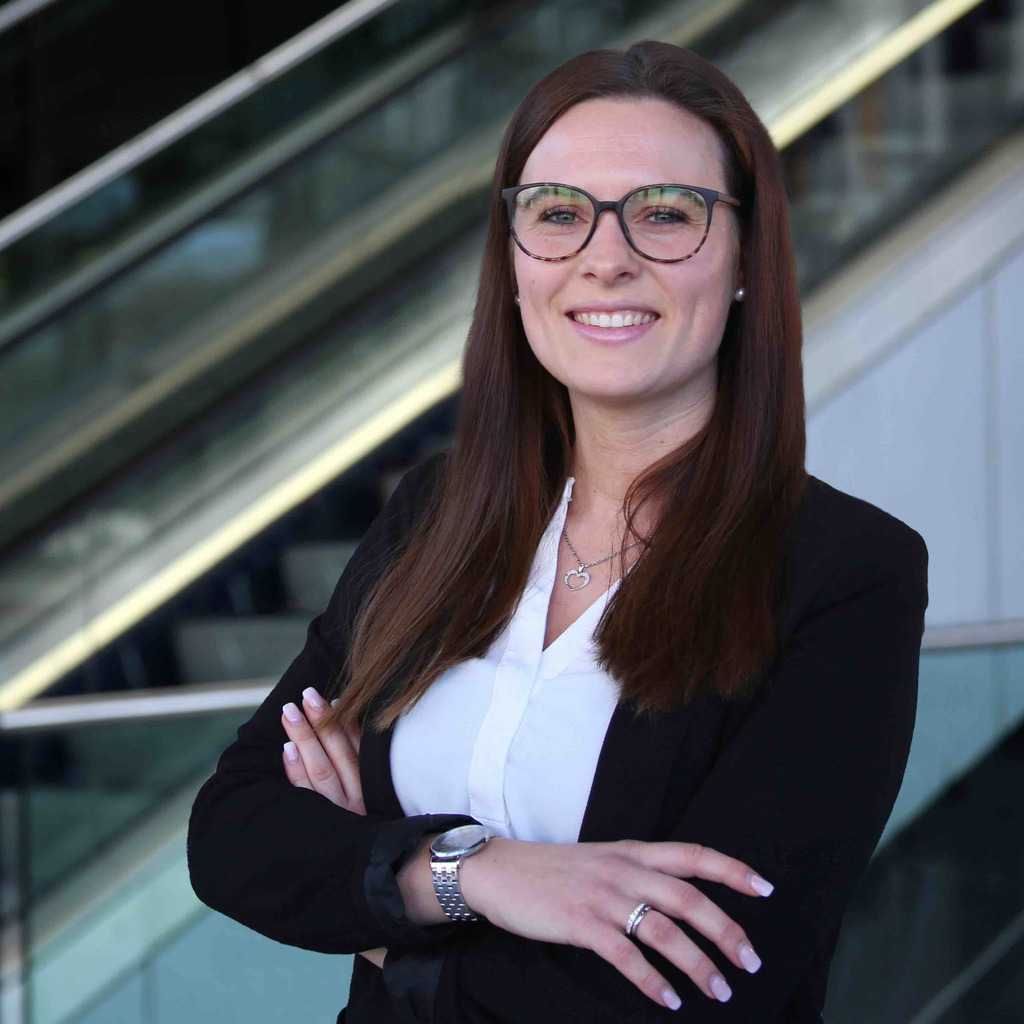 Sarah Ridder Sachbearbeiterin Unternehmenssicherheit Flughafen