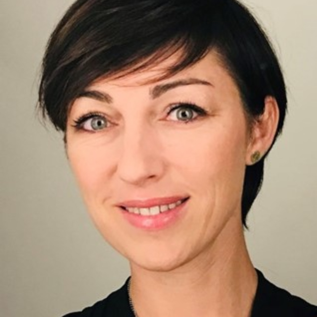 Xenia Papst Referent Projects und Joint Ventures im Bereich Business