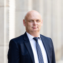 Dr. Ulrich L. Göres