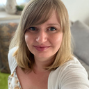 Julia Stolze