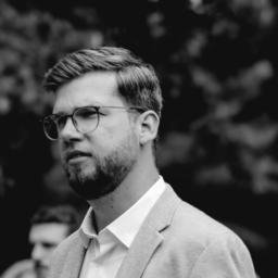 Niklas Leewe