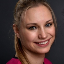 Dr. Janine Hallensleben