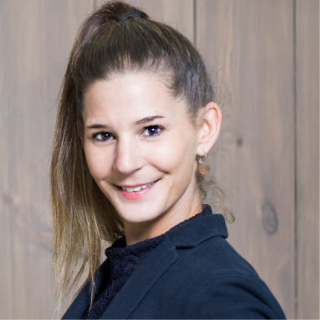 Social Media Profilbild Jasmin Sturzenegger 