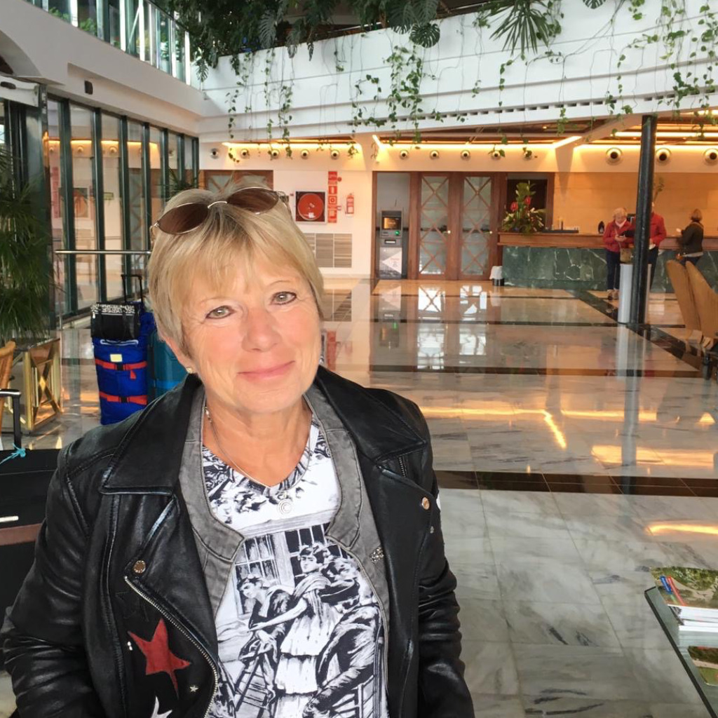 Helga Röcker - Inhaberin - Helgas Skikeller | XING