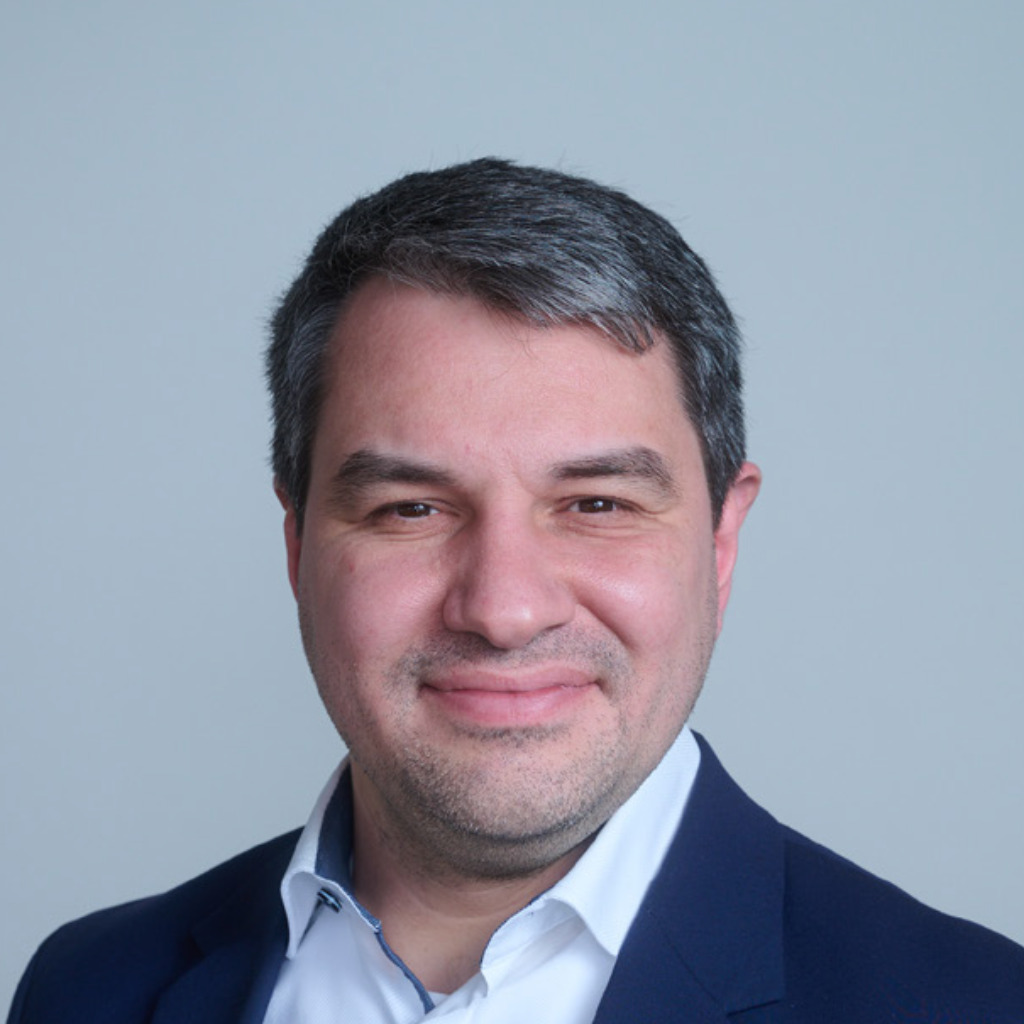 Dr. Christian Tribowski Director Sales & Alliance IBM iX DACH XING