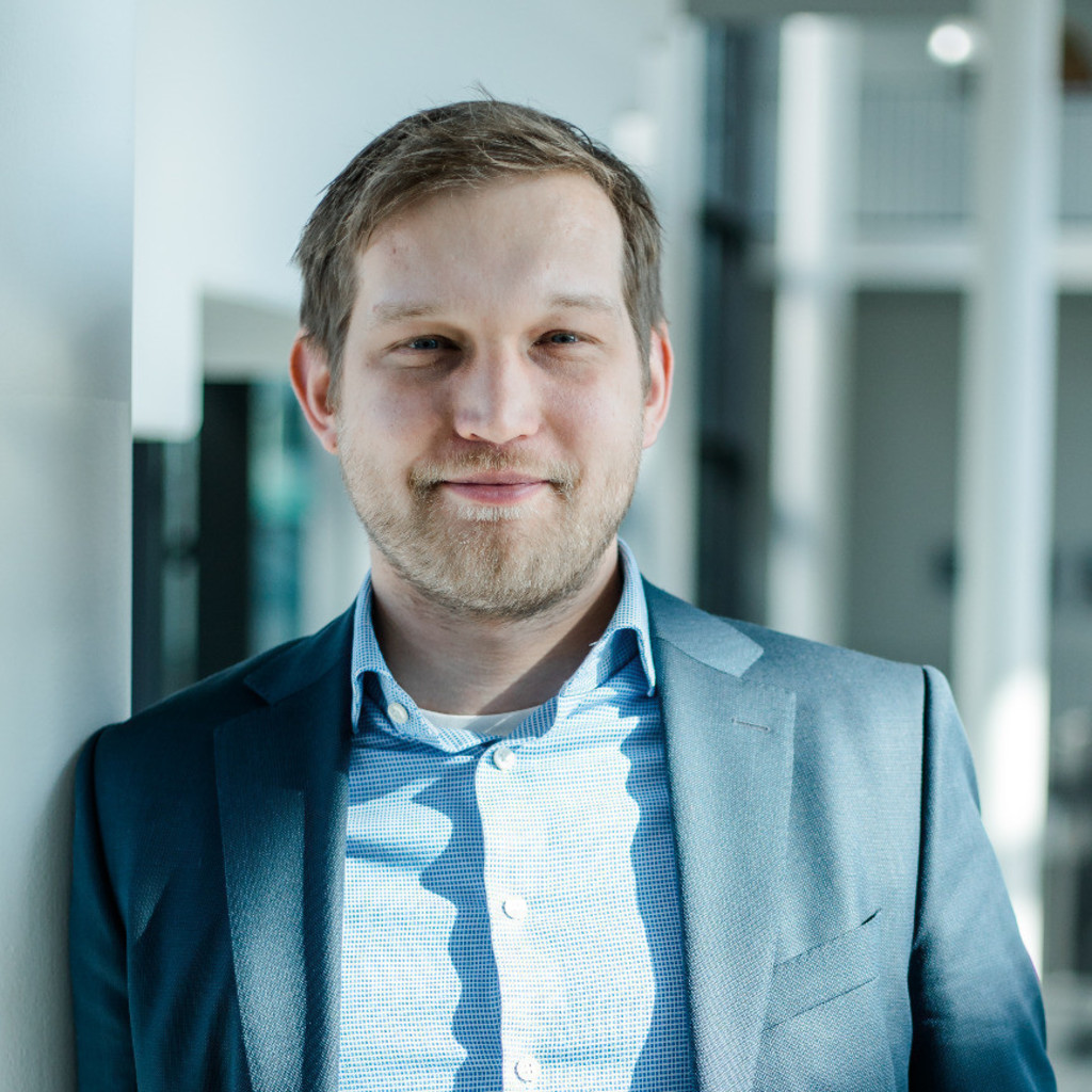 Maximilian Wacker Head of Business Development and Marketing CS