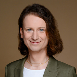 Carolyn Schneider