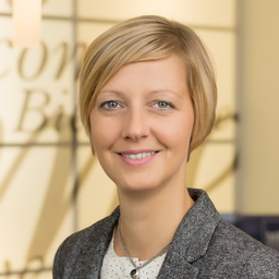 Manuela Holert