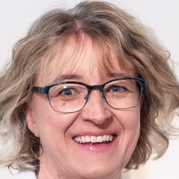 Anita Roos