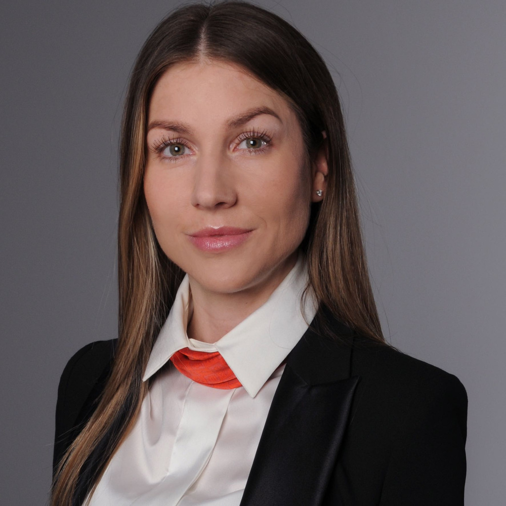 Katharina Scharpff Teamleiterin Team Regulatory Bereich Investments Santander Consumer Bank Ag Xing