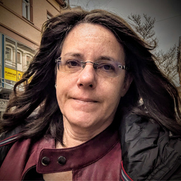 Julia Veil