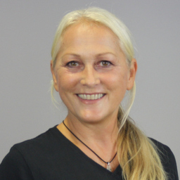 Claudia Dunze