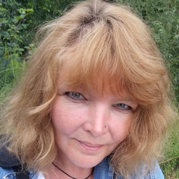 Stephanie Saathoff
