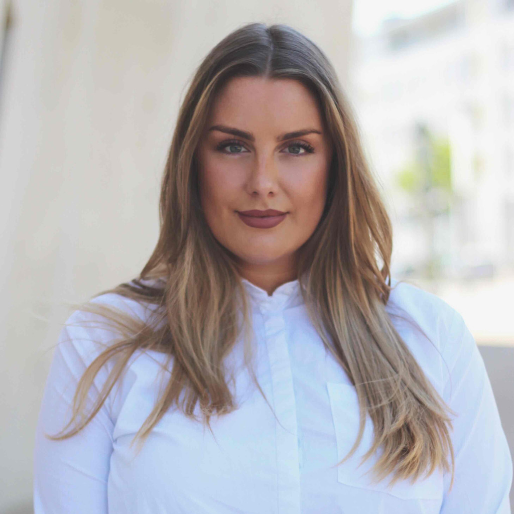 Alessia Schmid Kauffrau im Gesundheitswesen Die Techniker XING