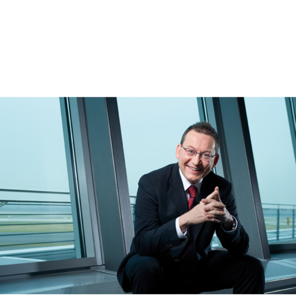 Jochen Schneider Director After Sales Marketing And Logistics Daimler Ag Mercedes Benz Distribution Indonesia Xing