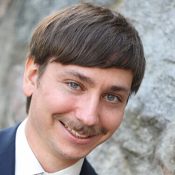 Dr. Julian Greindl