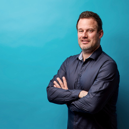 Tobias Knapp