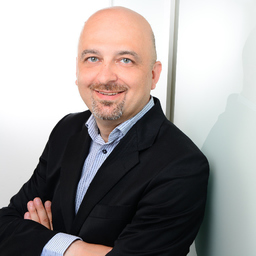 Umut Oezer