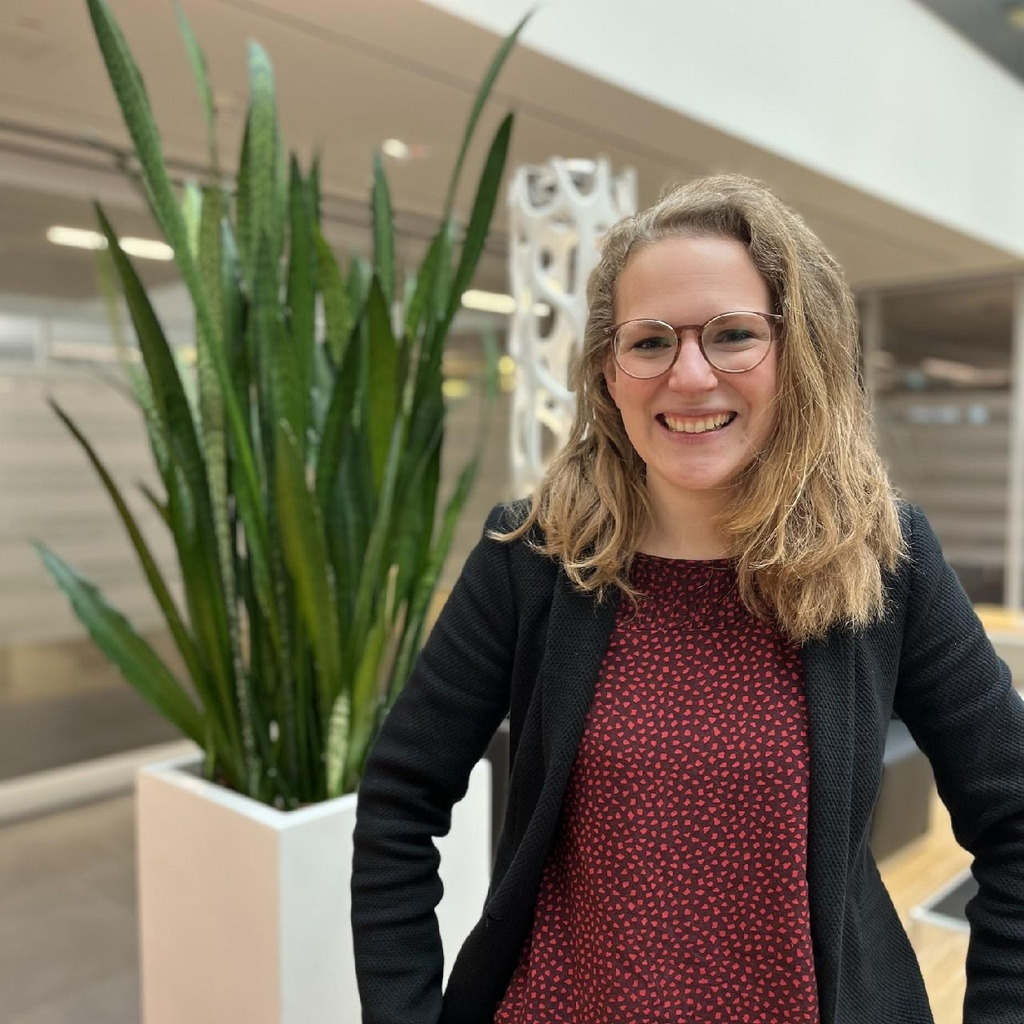 Laura Marx in der Personensuche von Das Telefonbuch