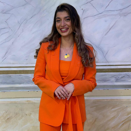 Kübra Birhimeoglu