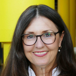 Angela Schwarz