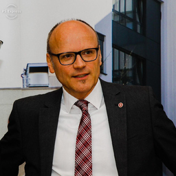 Dr. Bernhard Schöffend