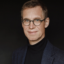 Dr. Lucas Elmenhorst