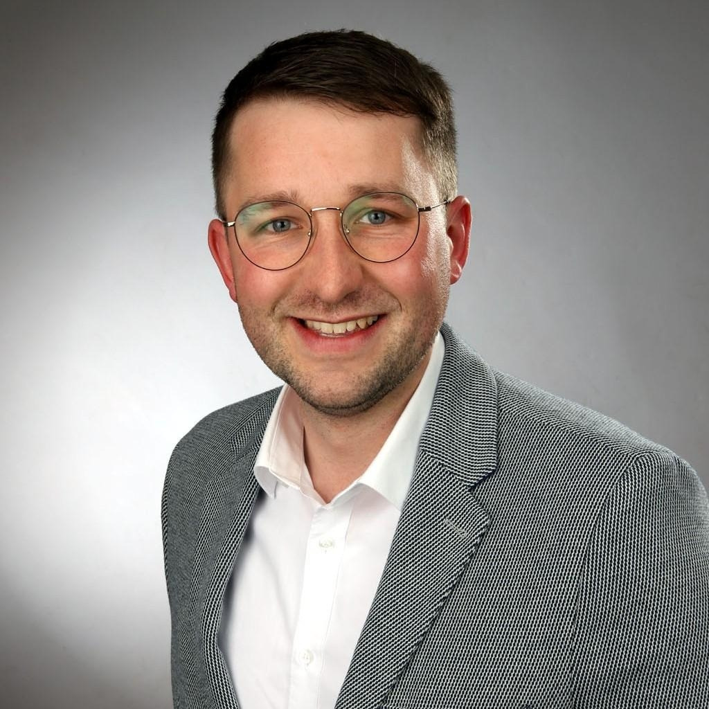 Marius beckmann manager central service controlling woco gruppe xing