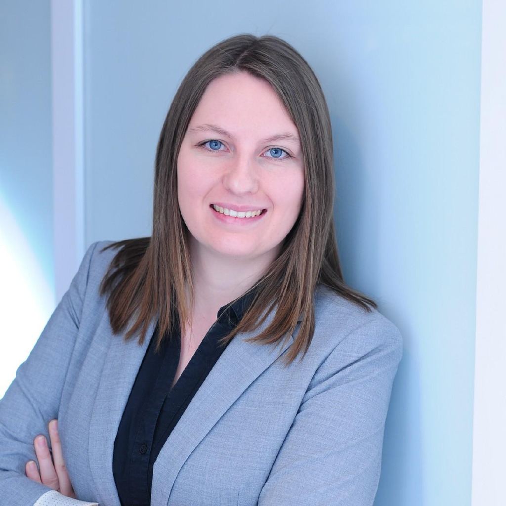 Lea Fronzek Produktmanagerin Albrecht Jung GmbH & Co. KG XING