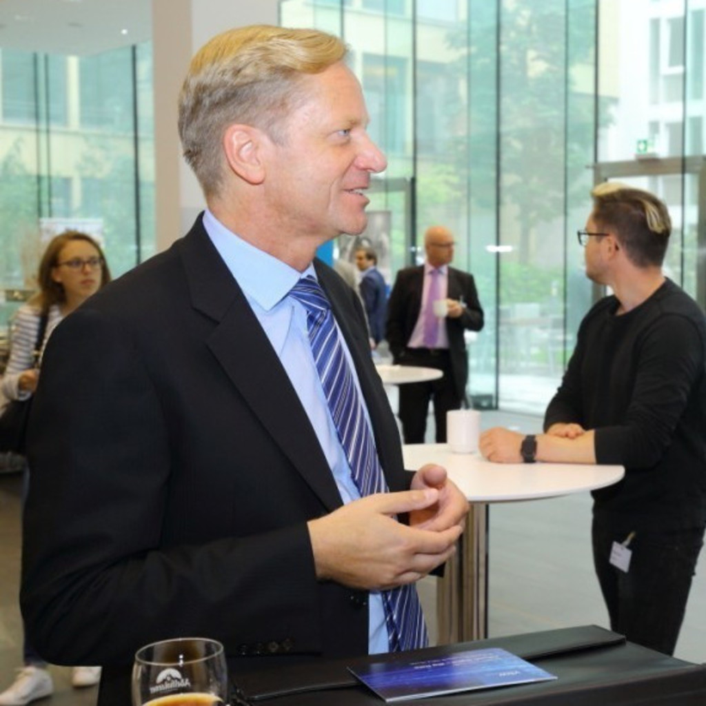 Maik Timme Head of Digital IT Plattform. CDO/CTO. Ausbau IT, ERP