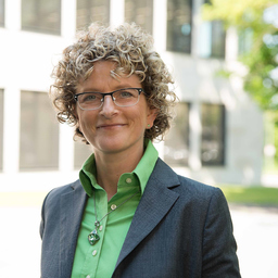 Ilona Hackebeil