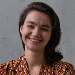 Kenza Djeghdi