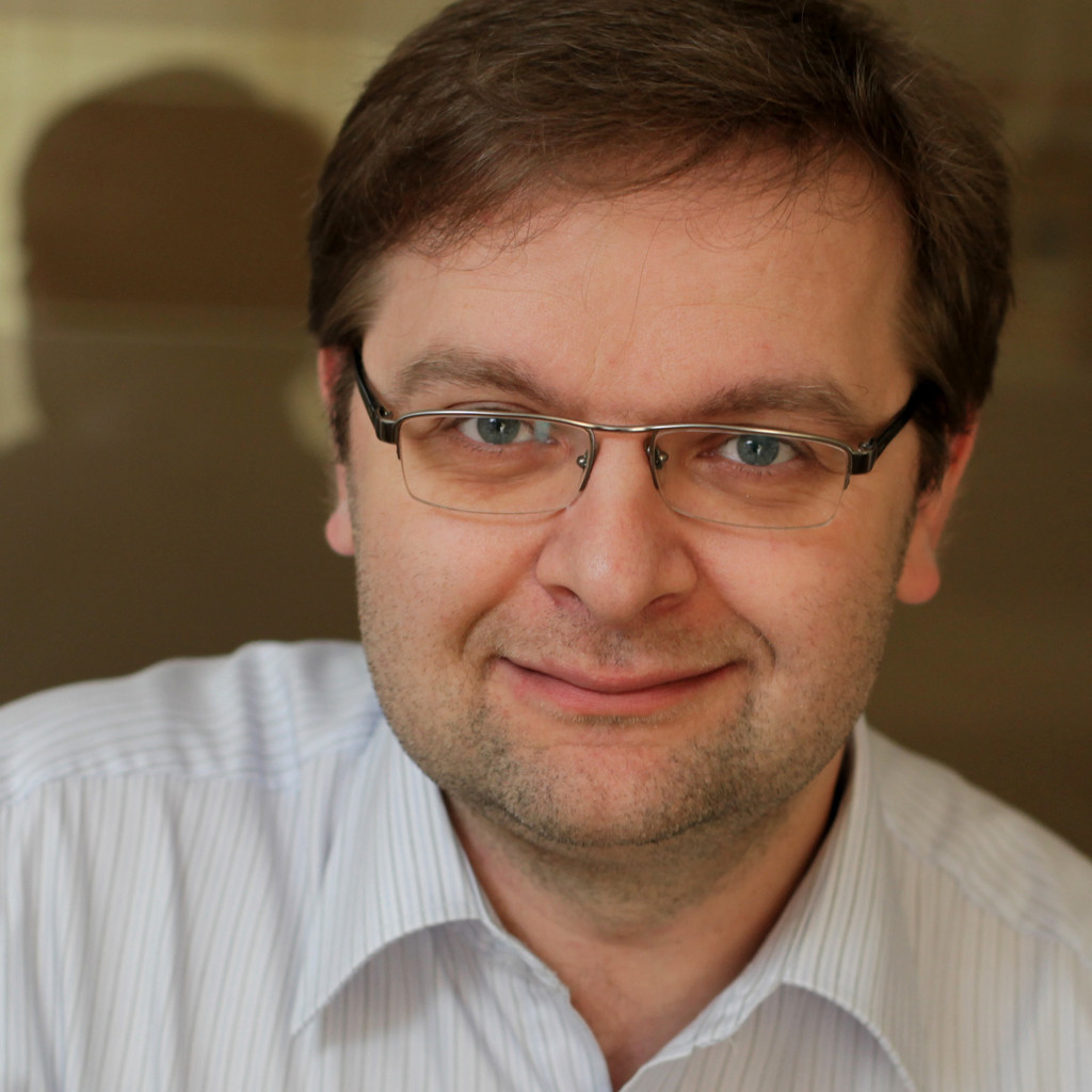 Hubert Łącki Operations Director TrichoLAB XING