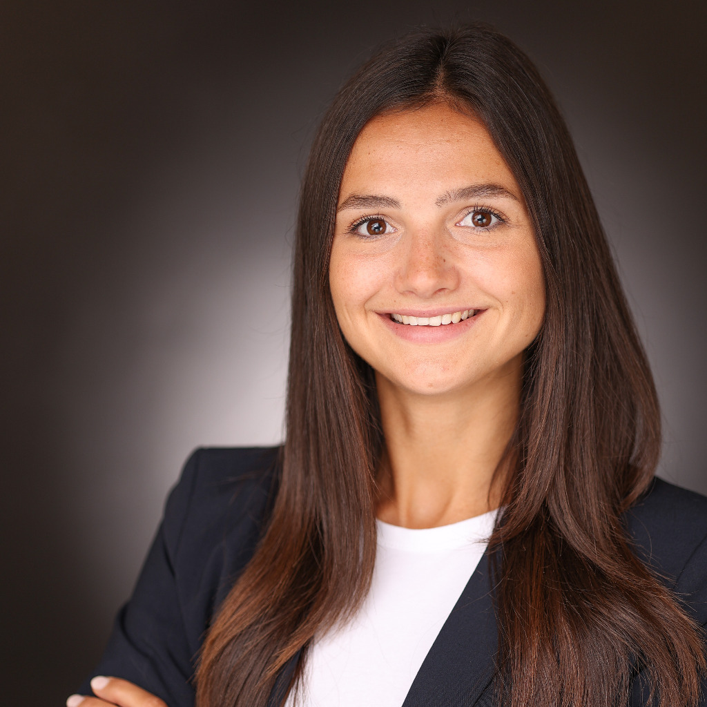 Marie Feykes Experte Planung Steuerung Ausbauprojekte Deutsche Marie Feykes Experte Planung Steuerung Ausbauprojekte Deutsche