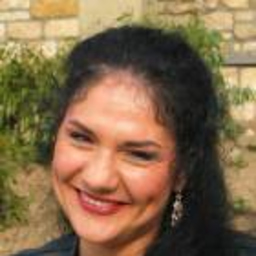 Dr. Nicole Beyer