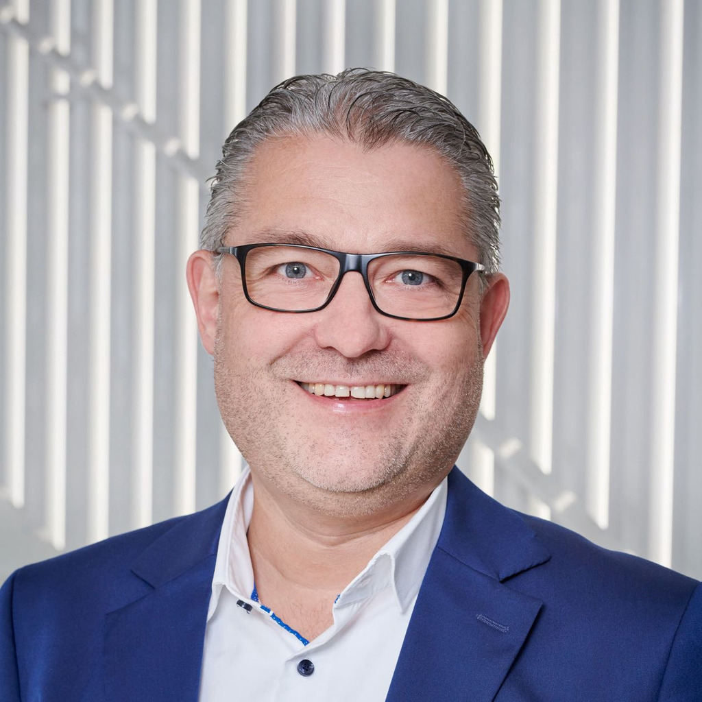 Andreas Rogler Mitglied der Geschäftsleitung Leiter IT & Services