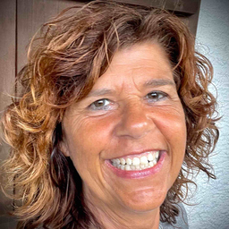 Elke Neumayer