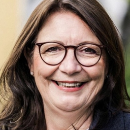 Ursula Pelzl