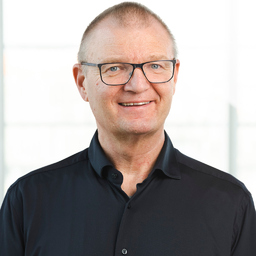 Dr. Svend Hollensen