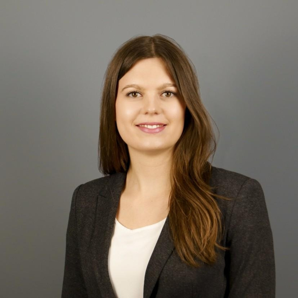 Alina Hildebrandt Associate Tax, Global Mobility Services KPMG AG