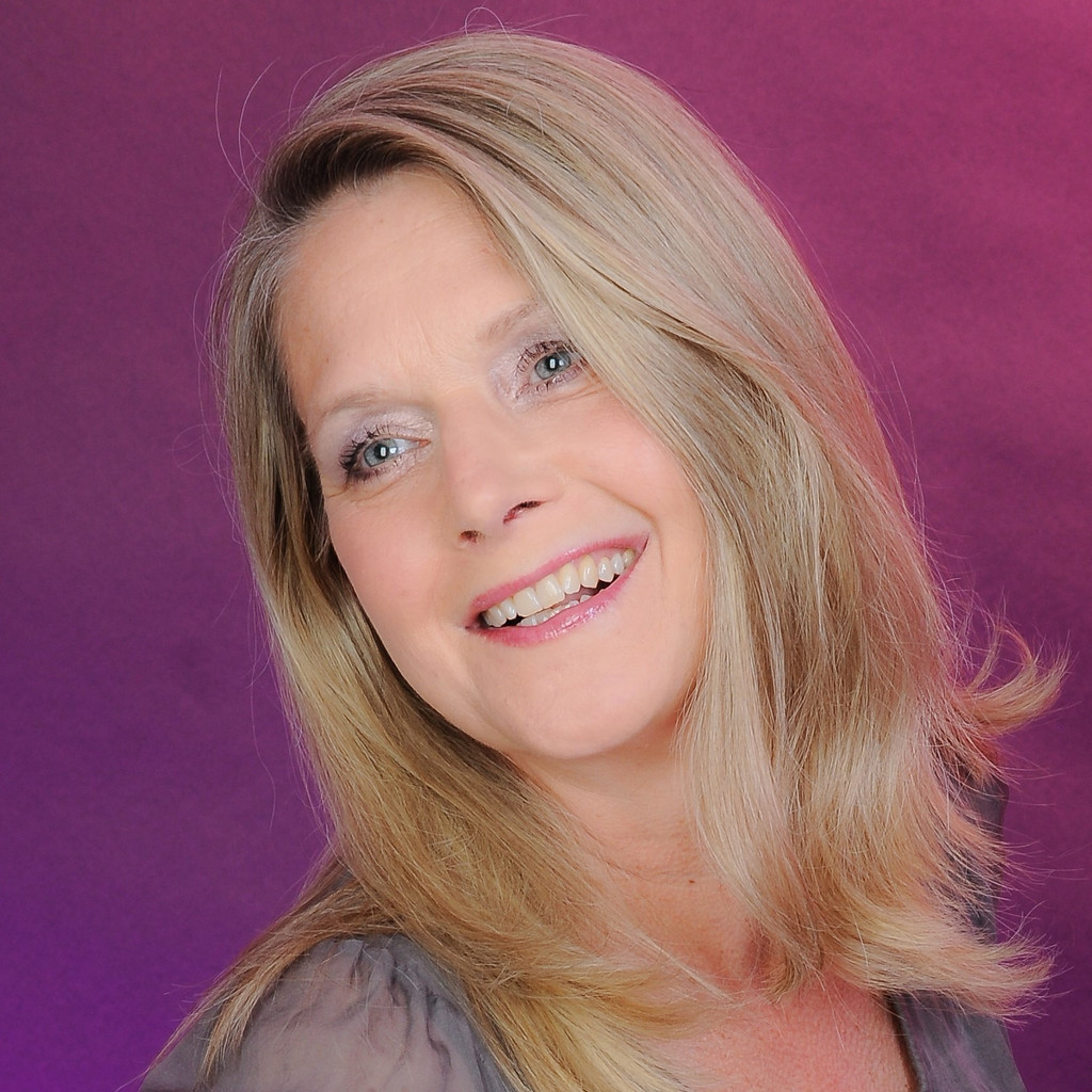 Birte von Seth Bildredakteurin action press XING