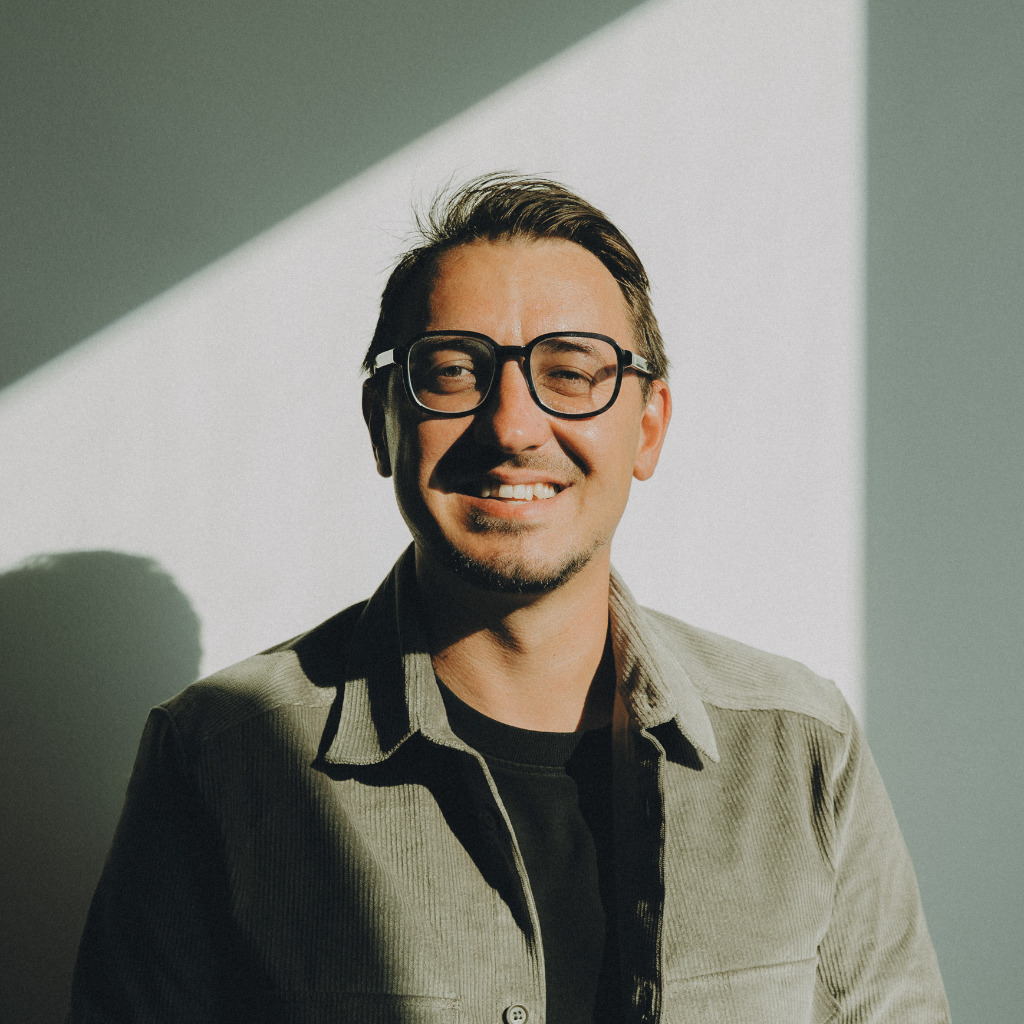 Christian Ludwig Senior Manager Sales & Marketing Michael Page XING